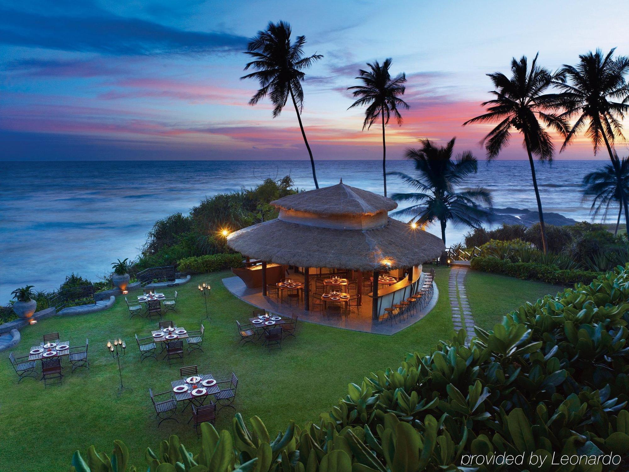 Taj Bentota Resort & Spa Restoran gambar